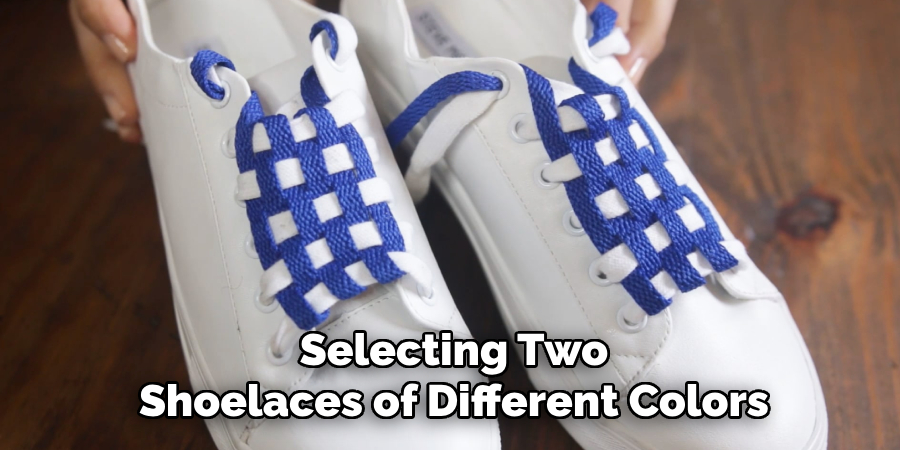 Selecting Two Shoelaces of Different Colors